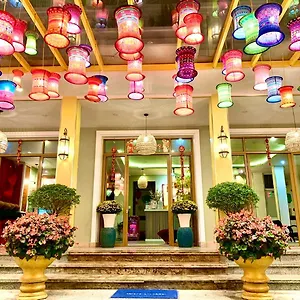 4* Hotel De Vivre